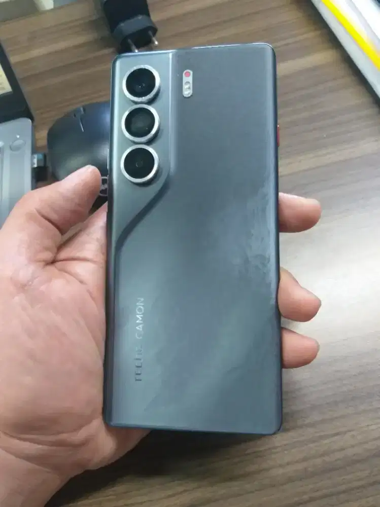 Tecno Camon 40 Pro 5G kondisi Prima Terawat