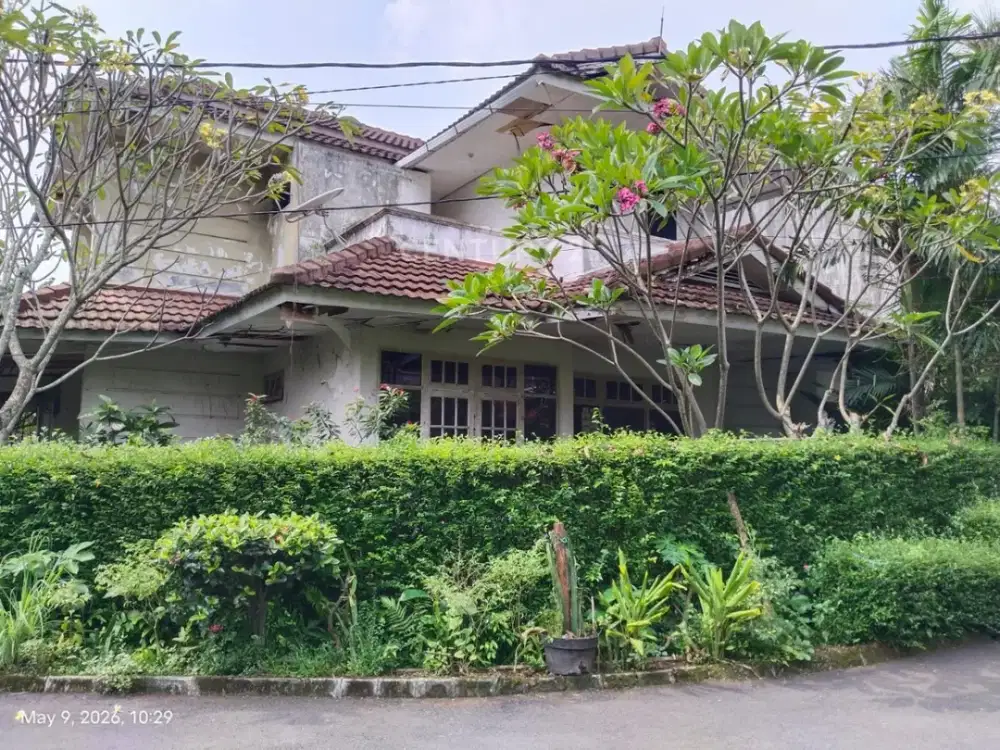 Dijual Rumah Bangunan Lama Lingkungan Aman Nyaman Dalam Komplek Di Lenteng Agung Jakarta Selatan