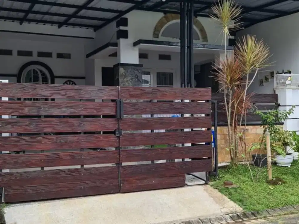 Dijual Rumah Full Furnish Dekat KDS di Araya Malang