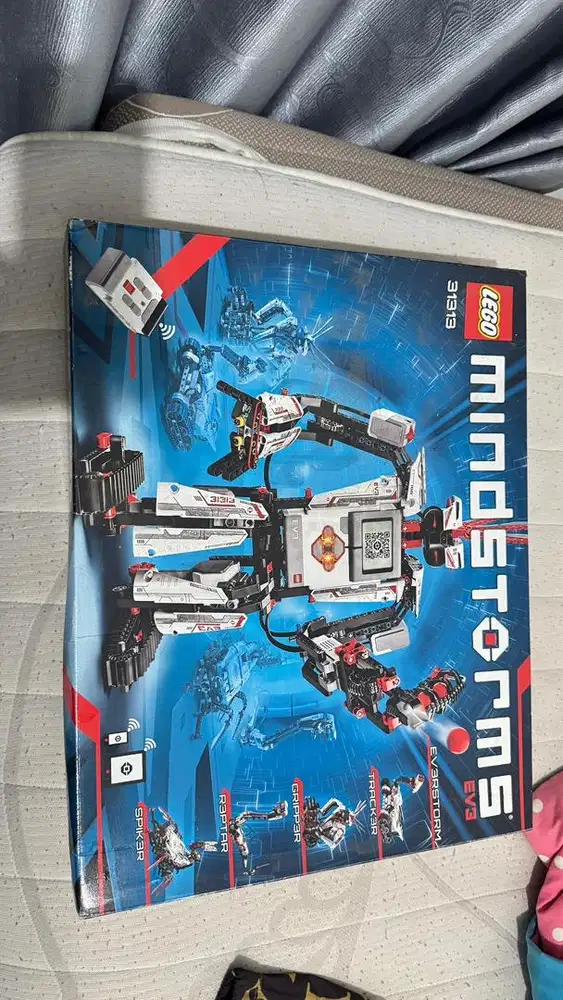 LEGO Mindstorms EV3 Home Edition + (gyro sensor dan ultrasonic sensor)