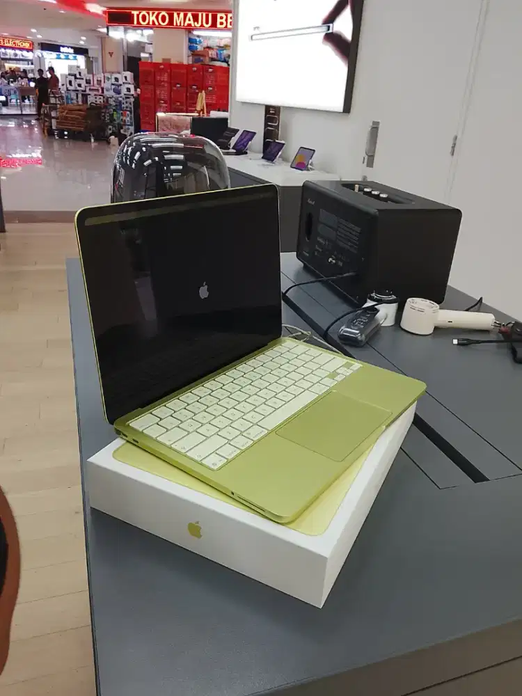 Promo cicilan MacBook Neo