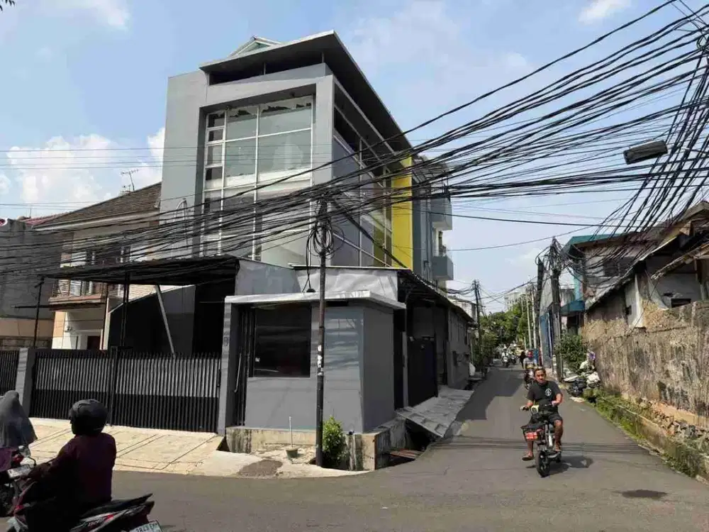 RUKO BUAT KANTOR DEKAT MALL KOKAS DAN STASIUN TEBET, 3 LANTAI + ROOFTOP DI MANGGARAI TEBET JAKSEL