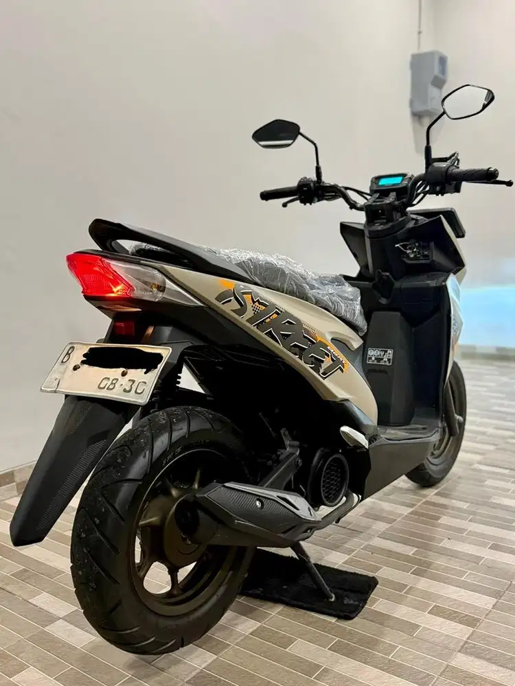 KM 190‼️ Honda Beat STREET BROWN ALARM TH 2025, PJK 08 2026