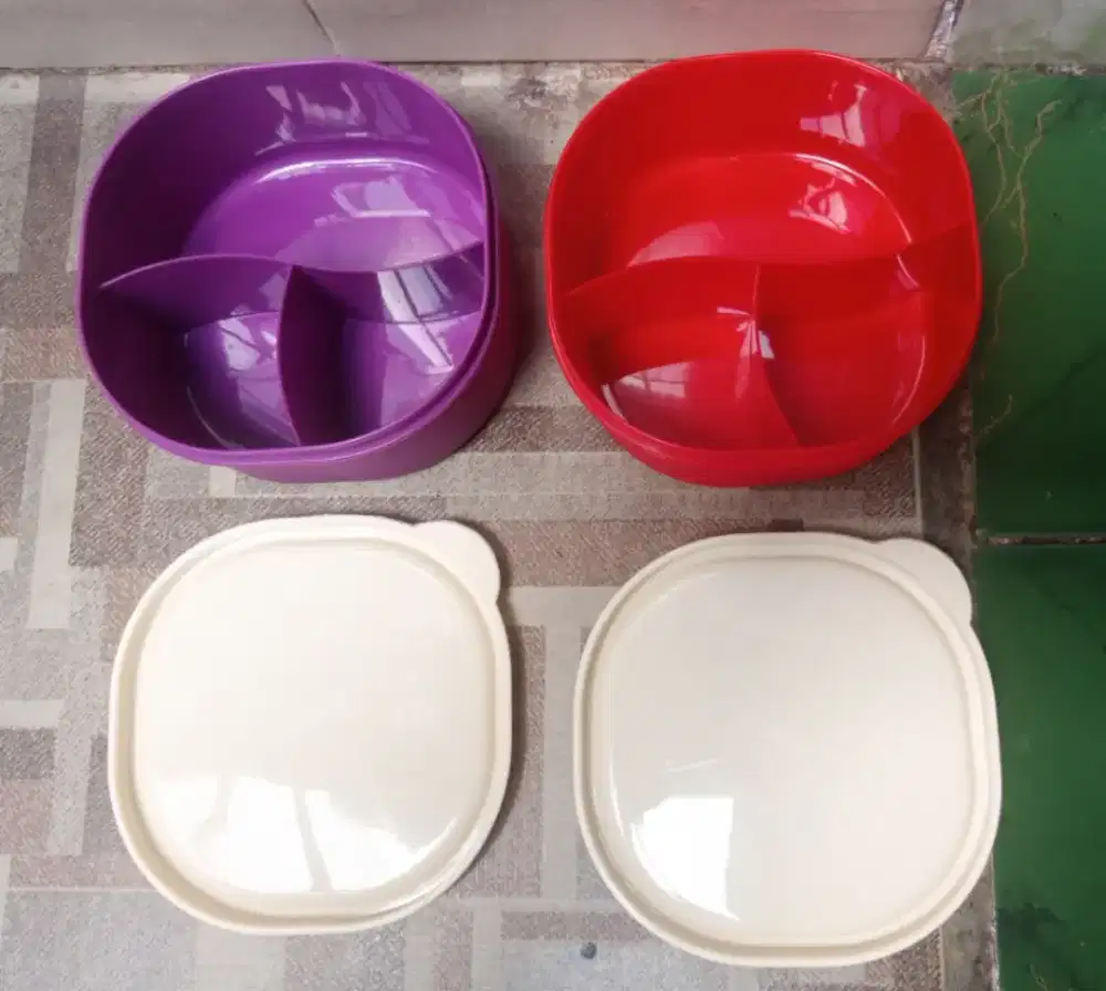 PRELOVED 2 KOTAK MAKAN MINI IMARI CLIO PLASTICS