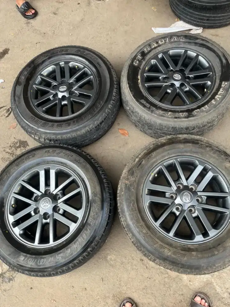 Velg original OEM Toyota Fortuner TRD ring 17 6x139,7 ban 265/65 R17