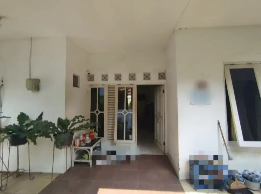 Di jual Rumah pinggir jalan