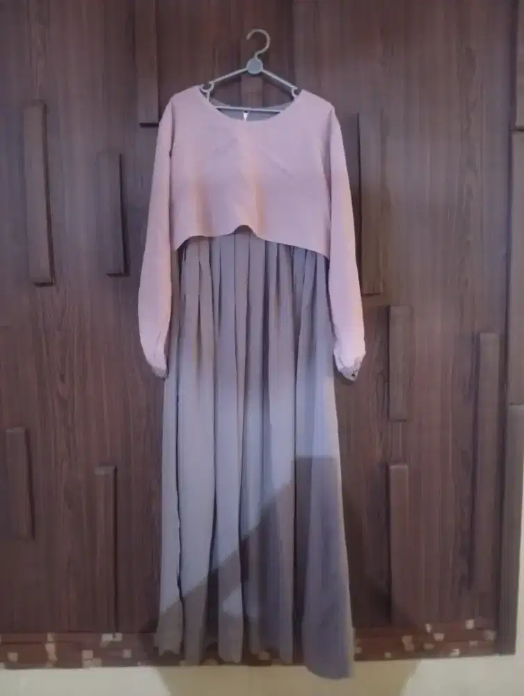 Gamis Kombinasi Dusty Pink dan Ungu Soft - Model Layer Elegan