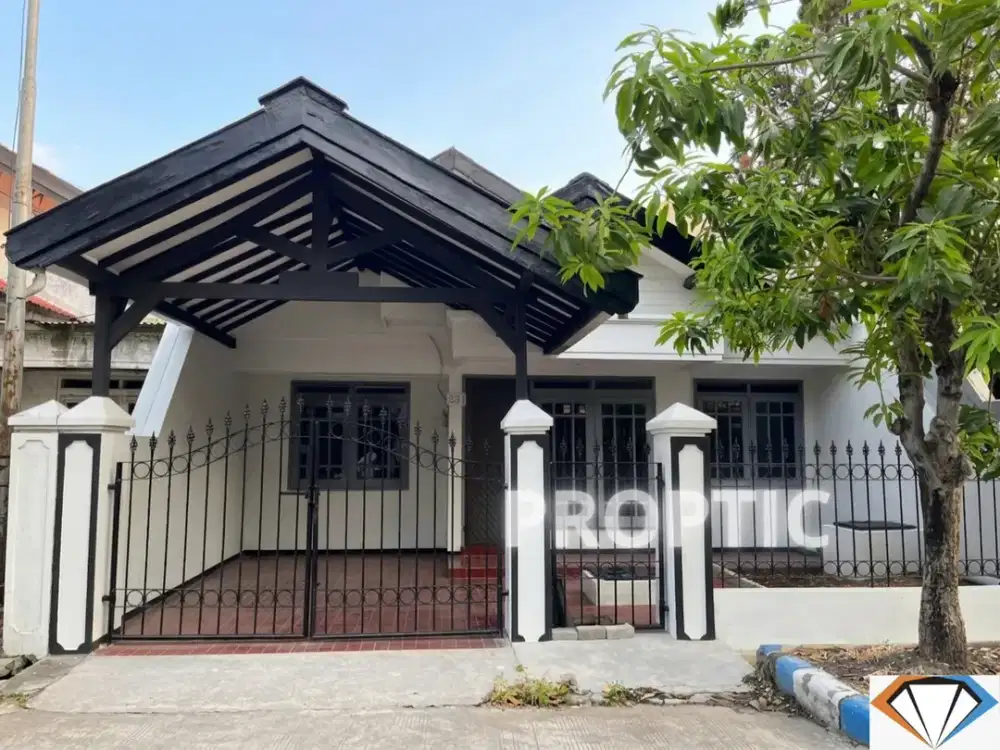 Rumah 1 Lantai Pondok Tjandra Waru Sidoarjo - RM025APD