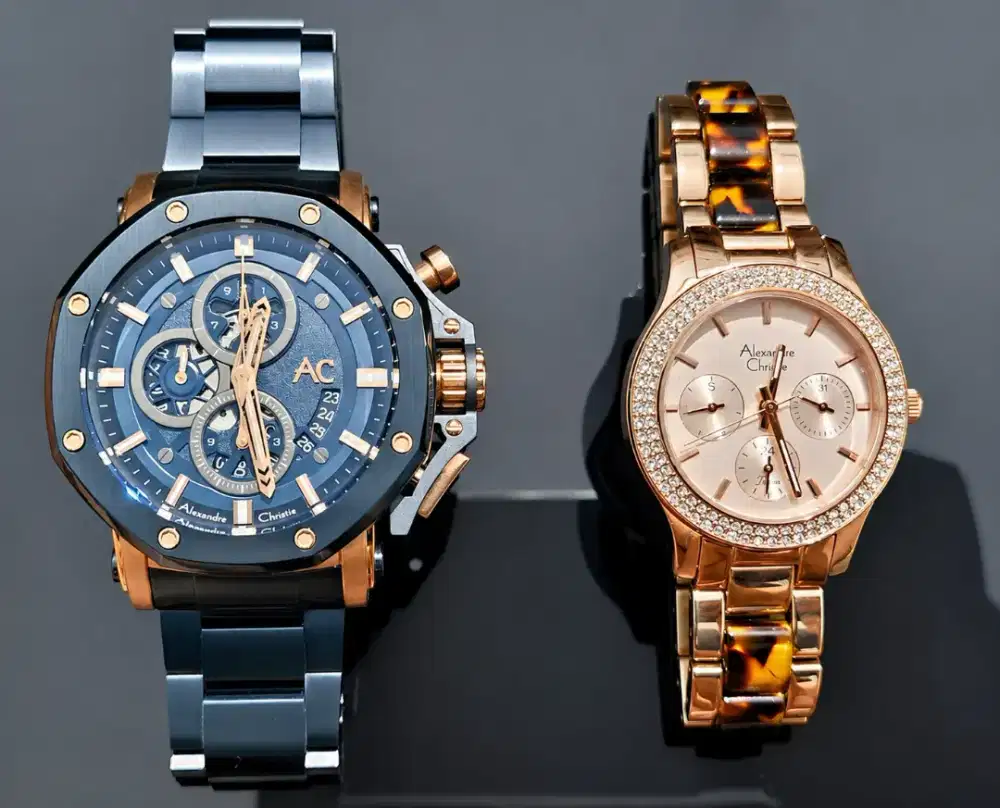 Dijual 2 jam tangan full set kotak dan garansi panjang