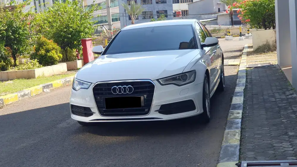 Km 65 ribu audi a6 2014 putih