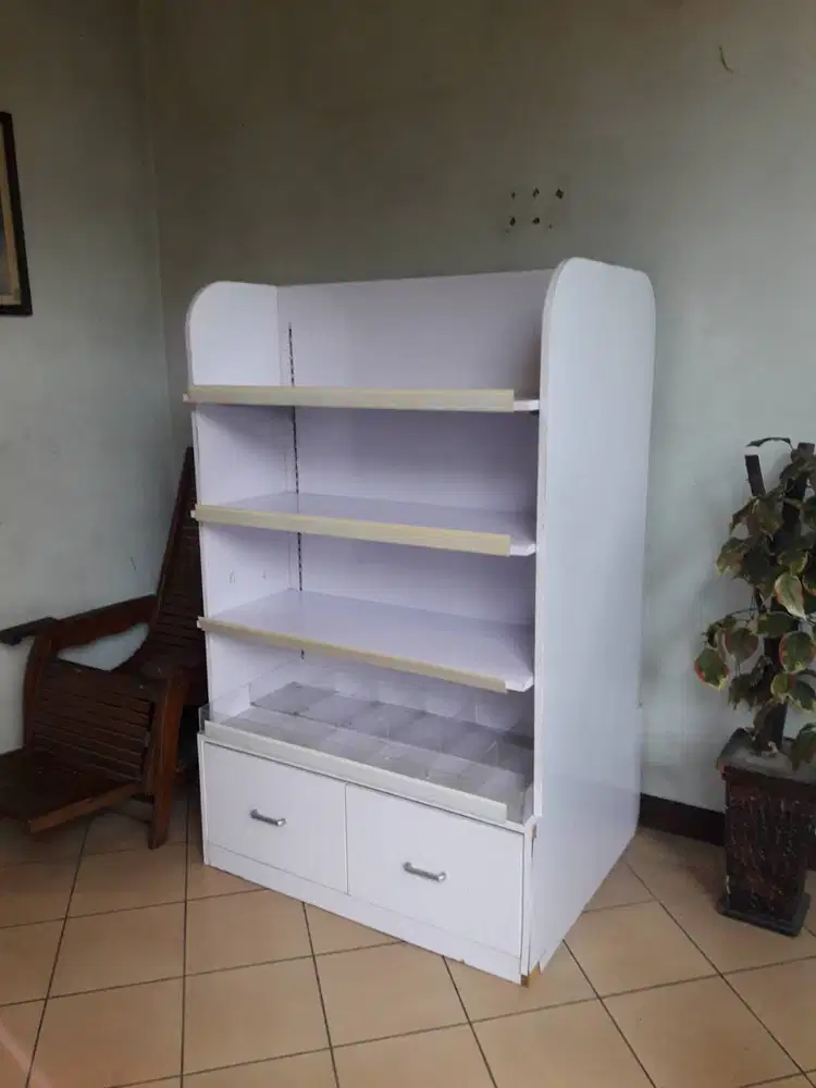 Gondola / Etalase / showcase / rak display