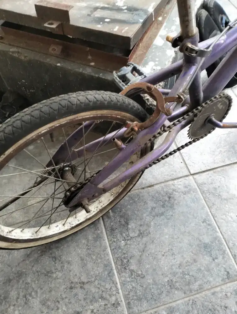 Sepeda anak ukuran 18