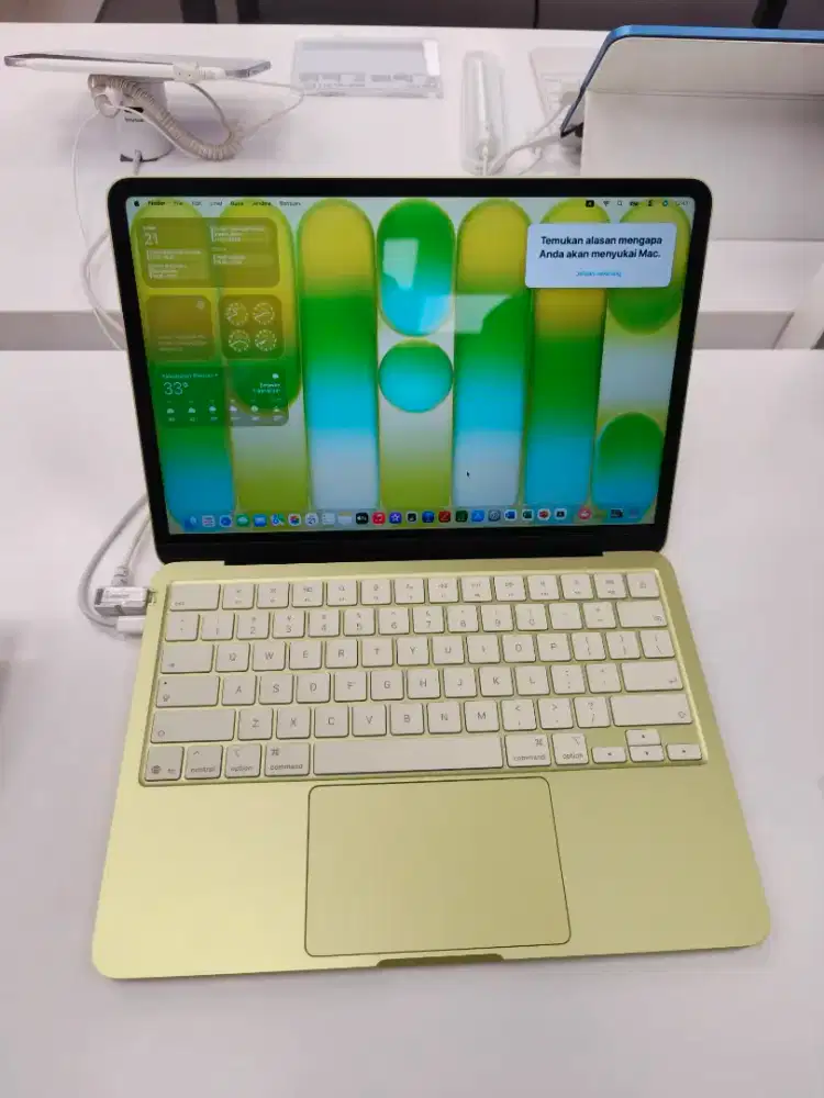 Macbook Neo 256