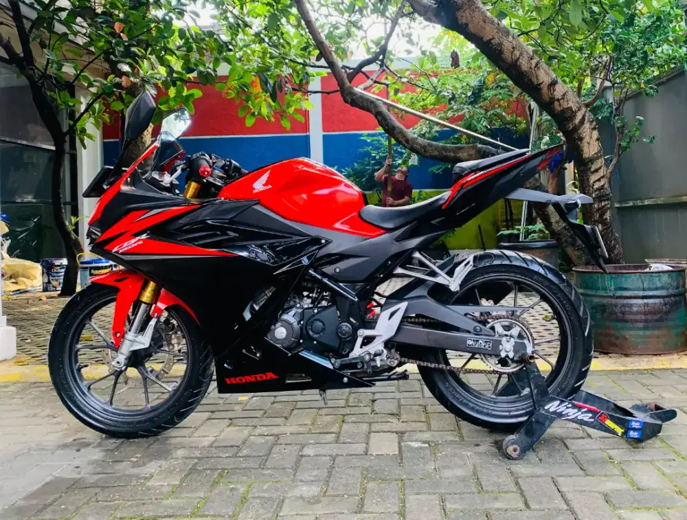 Honda CBR 150 R