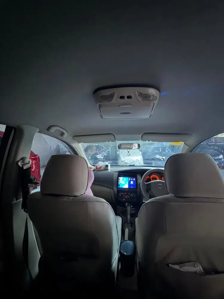 Nissan Livina 2010 Bensin