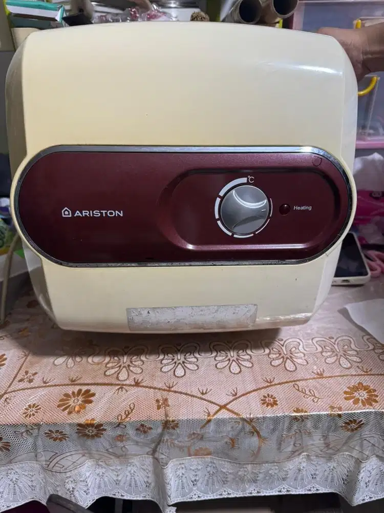 Water Heater Ariston 10 Liter
