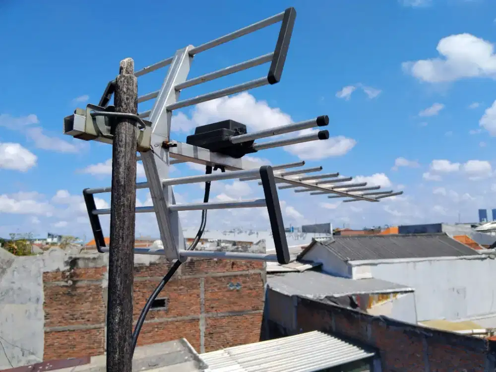 Pemasangan, servis, antena TV Digital, CCTV.