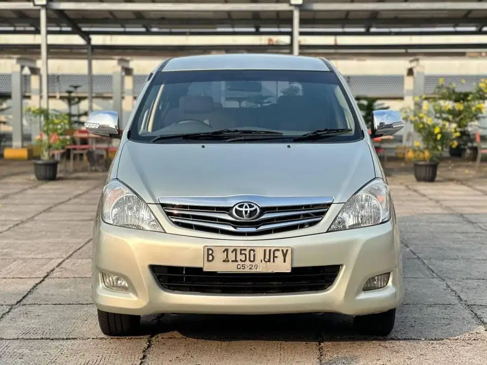 Innova G 2.0 2010 AT Pajak 5/2027 Panjang Km 128Rban
