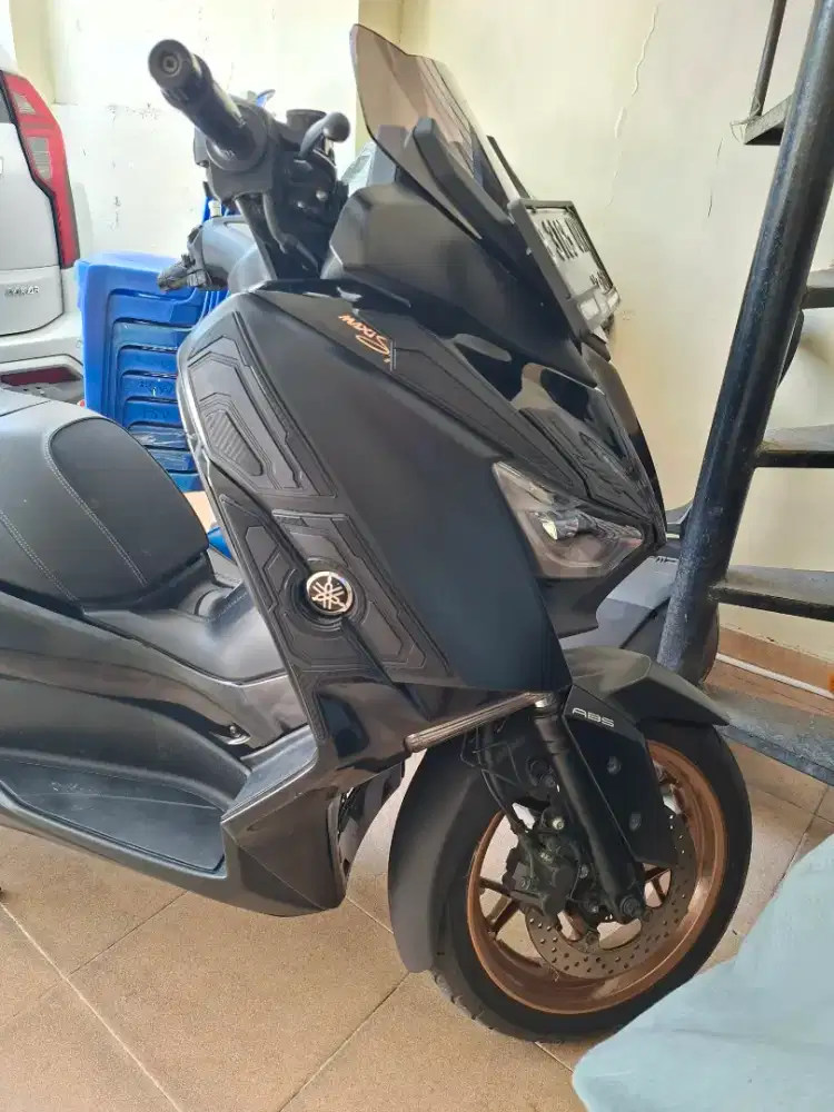 YAMAHA XMAX TH 2021 MULUS KM 15 RB.