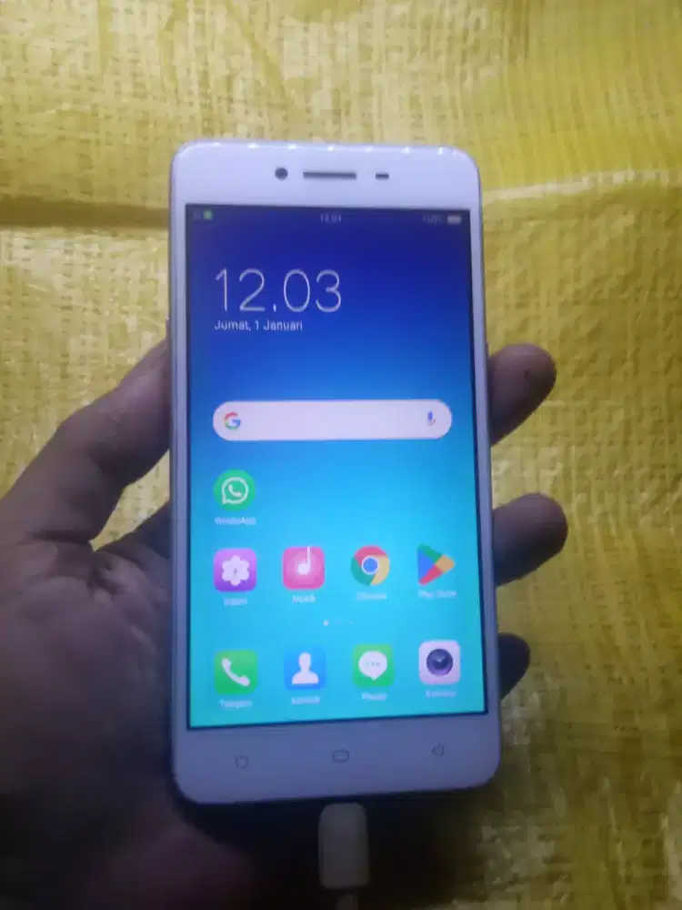 Oppo A37f ram 2 internal 16GB jaringan 4G