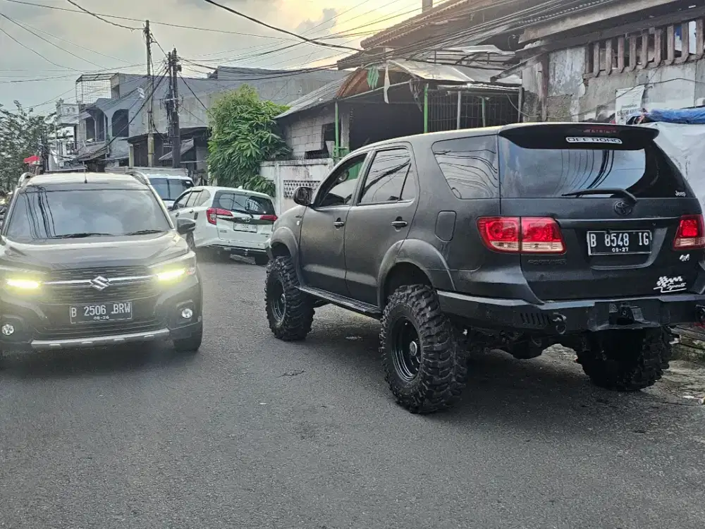 Fortuner 4x4 type v sudah modifikasi overland