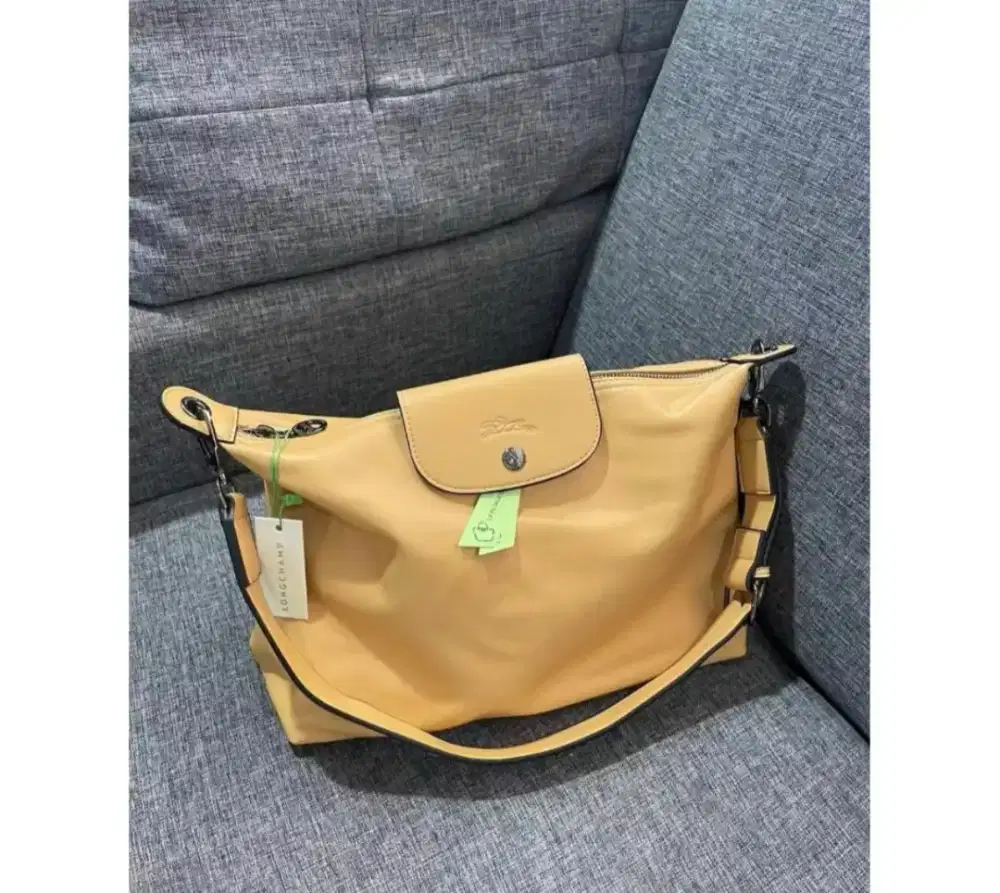 LC HOBO CUIR yellow NEW