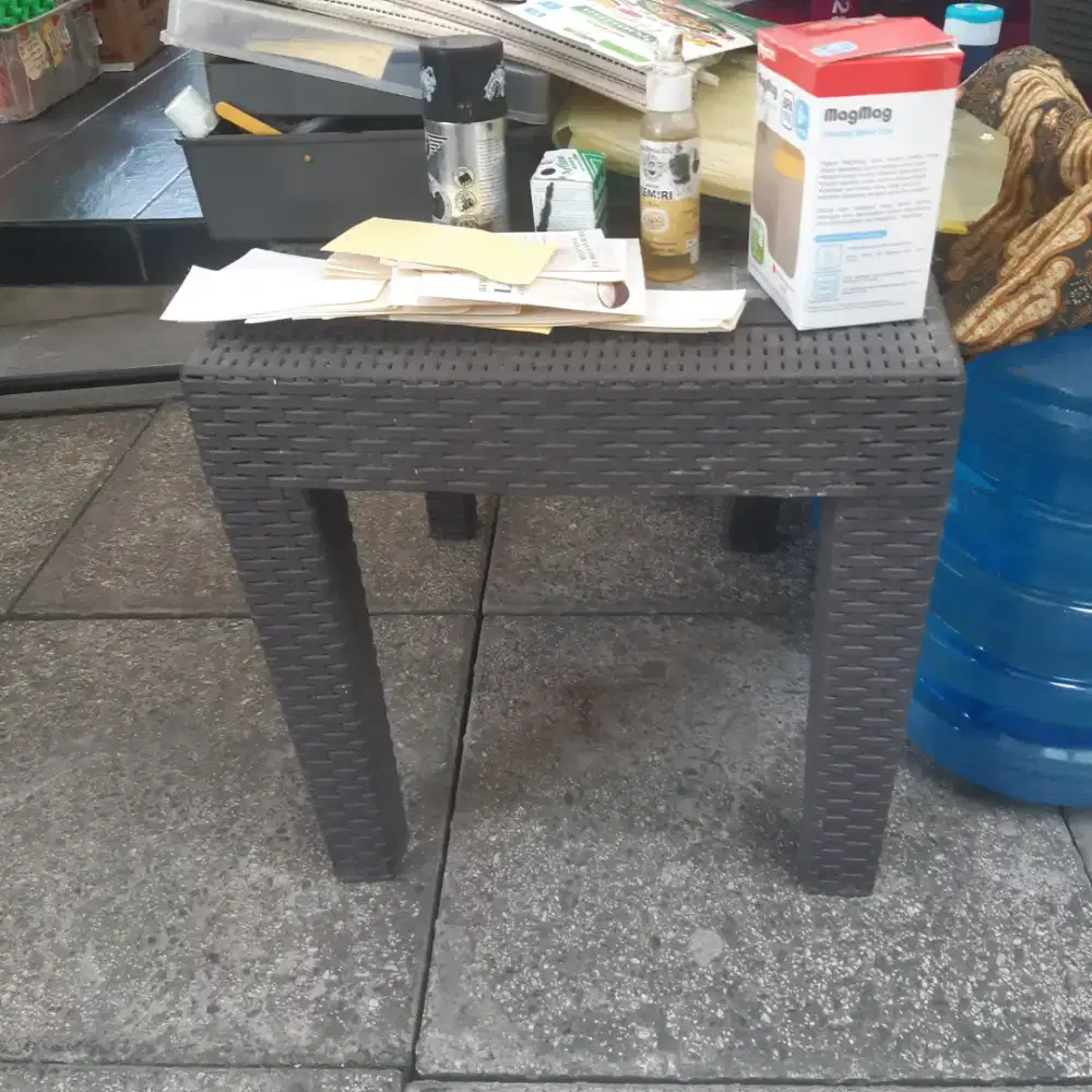 Meja Plastik, tidak ada yang patah