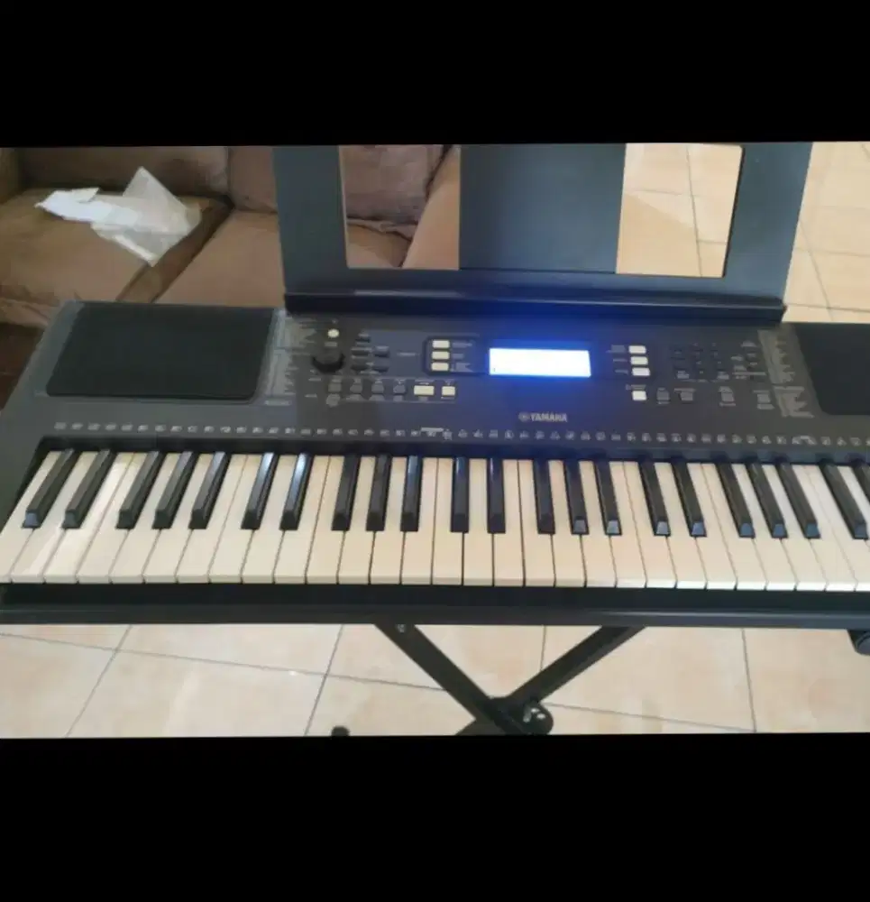 Keyboard YAMAHA PSR E 373