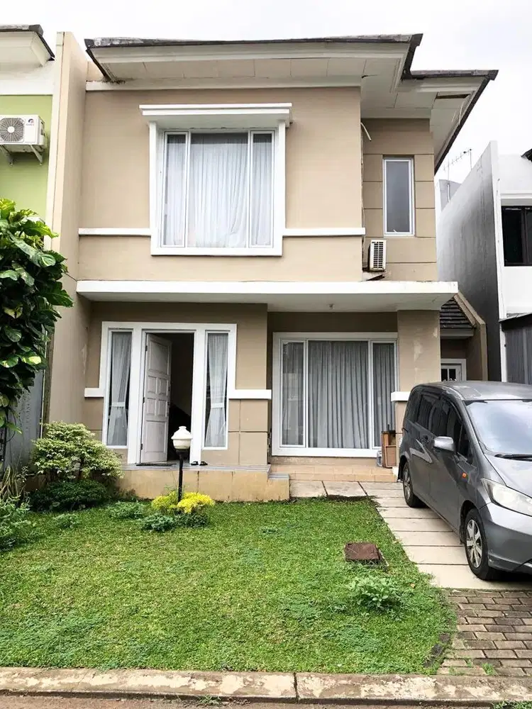 Di jual rumah 2 lantai siap huni di kota wisata