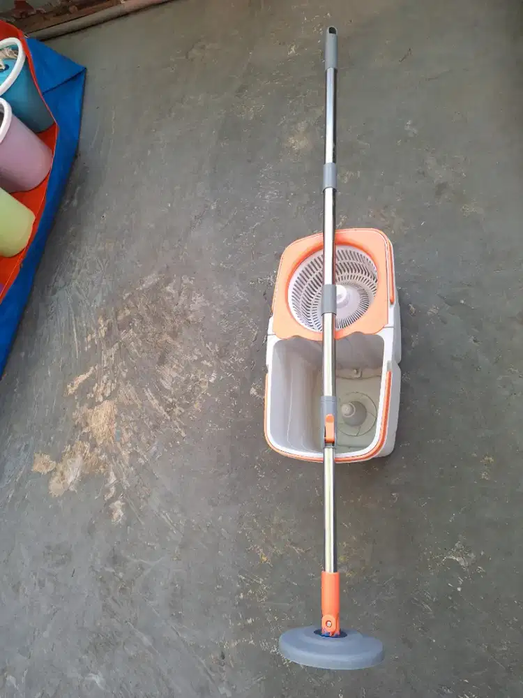 Spinmop kecil wadah pisah