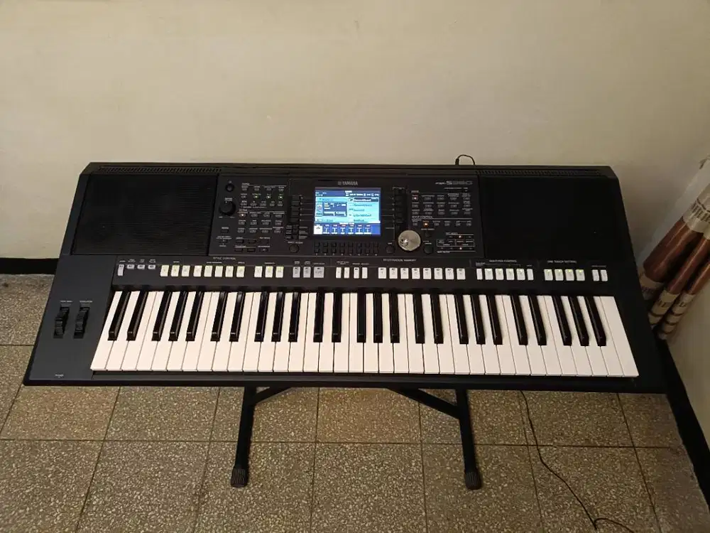 Yamaha PSR S950