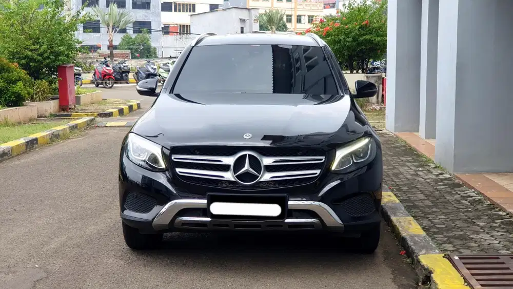 Km 46rb mercedes benz mercy glc200 exclusive 2018 hitam