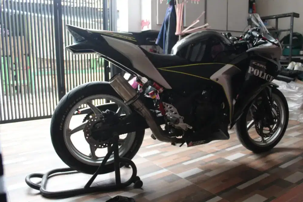 Cbr 250cc 2011  jarang di pakai