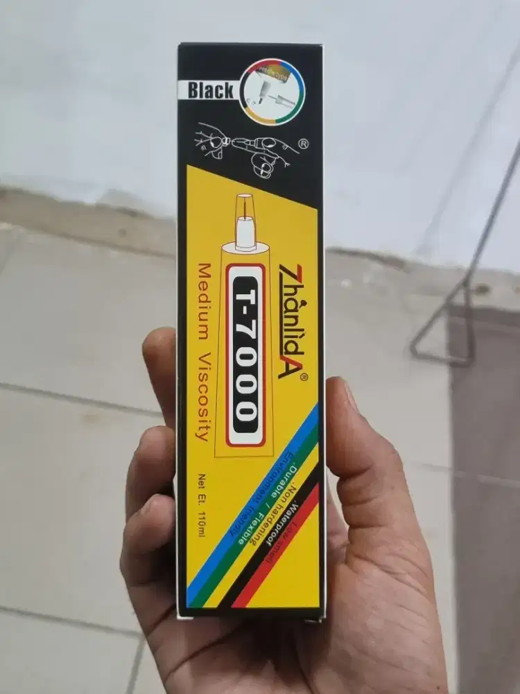 Lem zhanlida T-7000 isi hitam 110ml