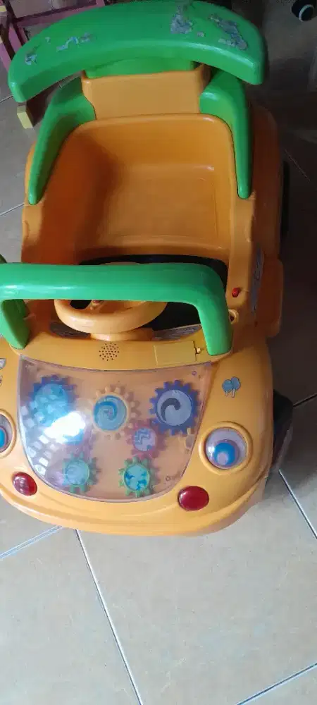 Mobil bisa di gerakkan dengan aki