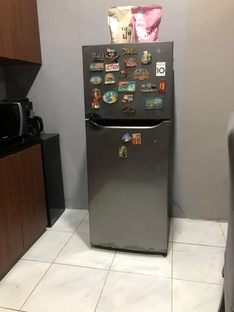 Kukas 2 pintu merk LG