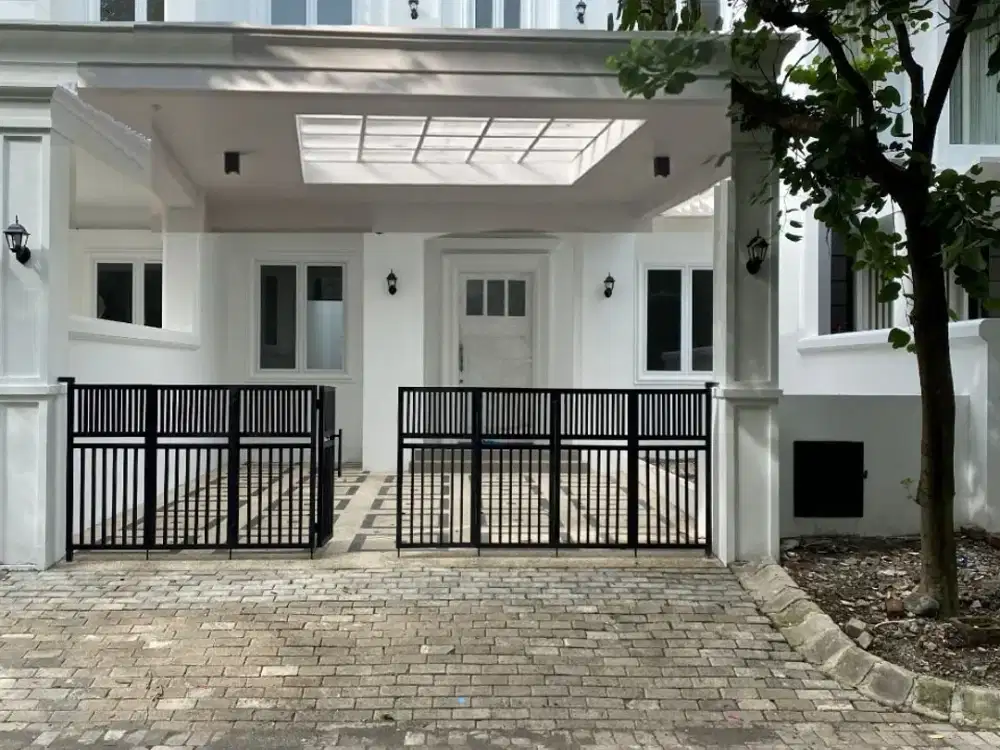 Rumah baru gress minimalis, Graha Family, develop by Mertzlan, bisa KPR
