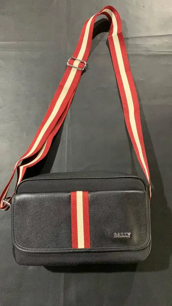 BALLY Sling Bag Premium