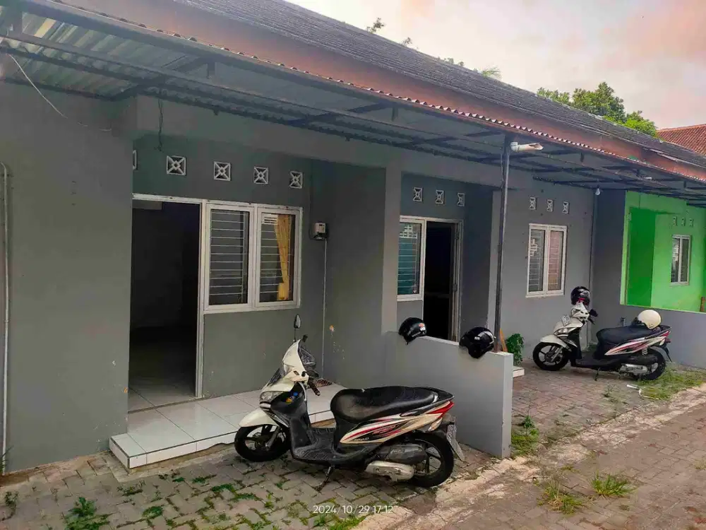 Di Kontrakan Rumah dideket terminal Jombor, Kampus UTY & RSA UGM
