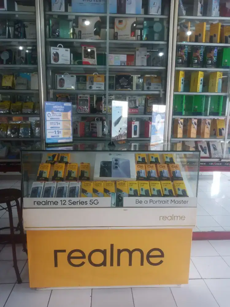 Etalase Brand Realme Siap Pakai