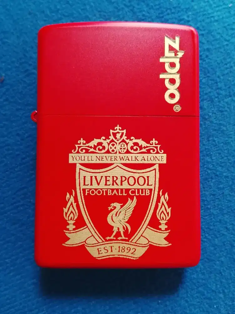 Korek api Zippo edisi LIVERPOOL