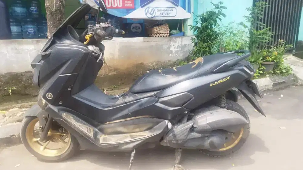 NMAX OLD 2016 Hitam