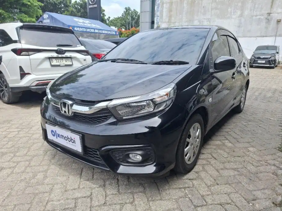 DP MURAH Honda Brio Satya 1.2 E Bensin-AT 2022 Hitam CUBJD