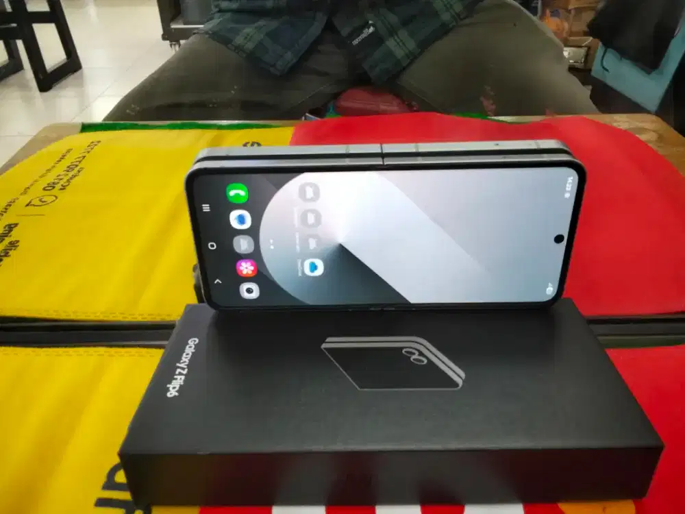 ZFlip 6 ram 12 /256 GB mulus no minus lengkap normal