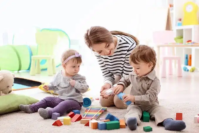 Dibutuhkan ART menginap jaga anak & beresberes