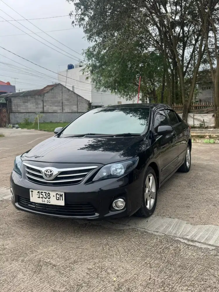 Antik Sedan Corolla Altis V AT 2011
