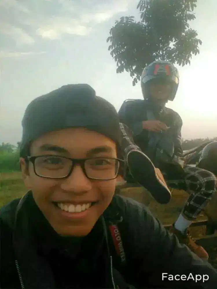 Assalamualaikum Saya sedang mencari pekerjaan sopir pribadi dan kantor