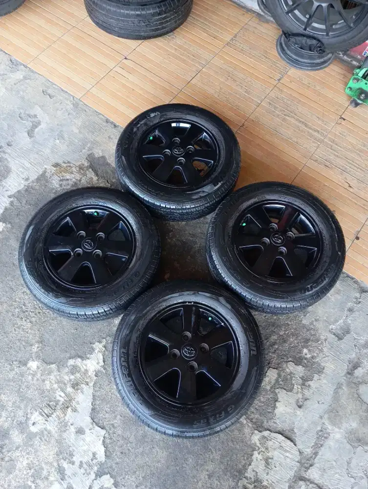 VELG OEM TOYOTA AVANZA RING 14 PCD 4X114 PLUS BAN