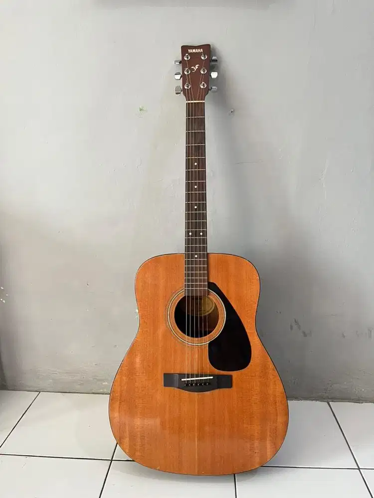 Yamaha f310 like new