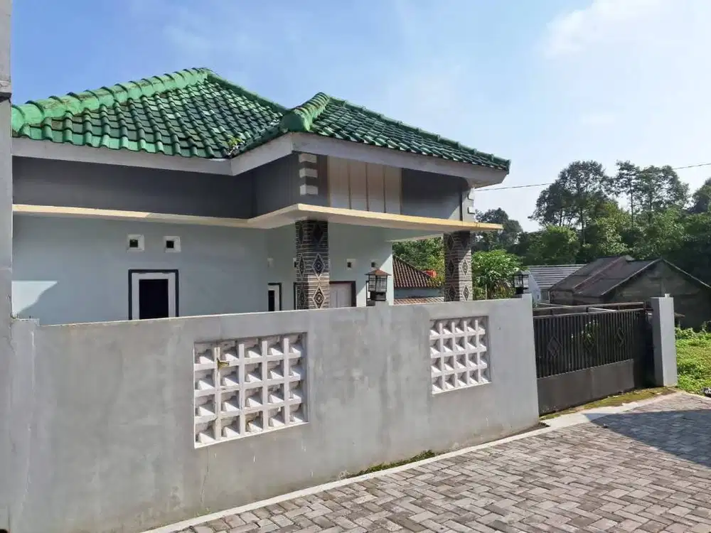 Rumah hook luas di gunung pati